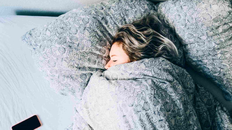 The Effects that Your Sleep Position Can Have on Your Skin